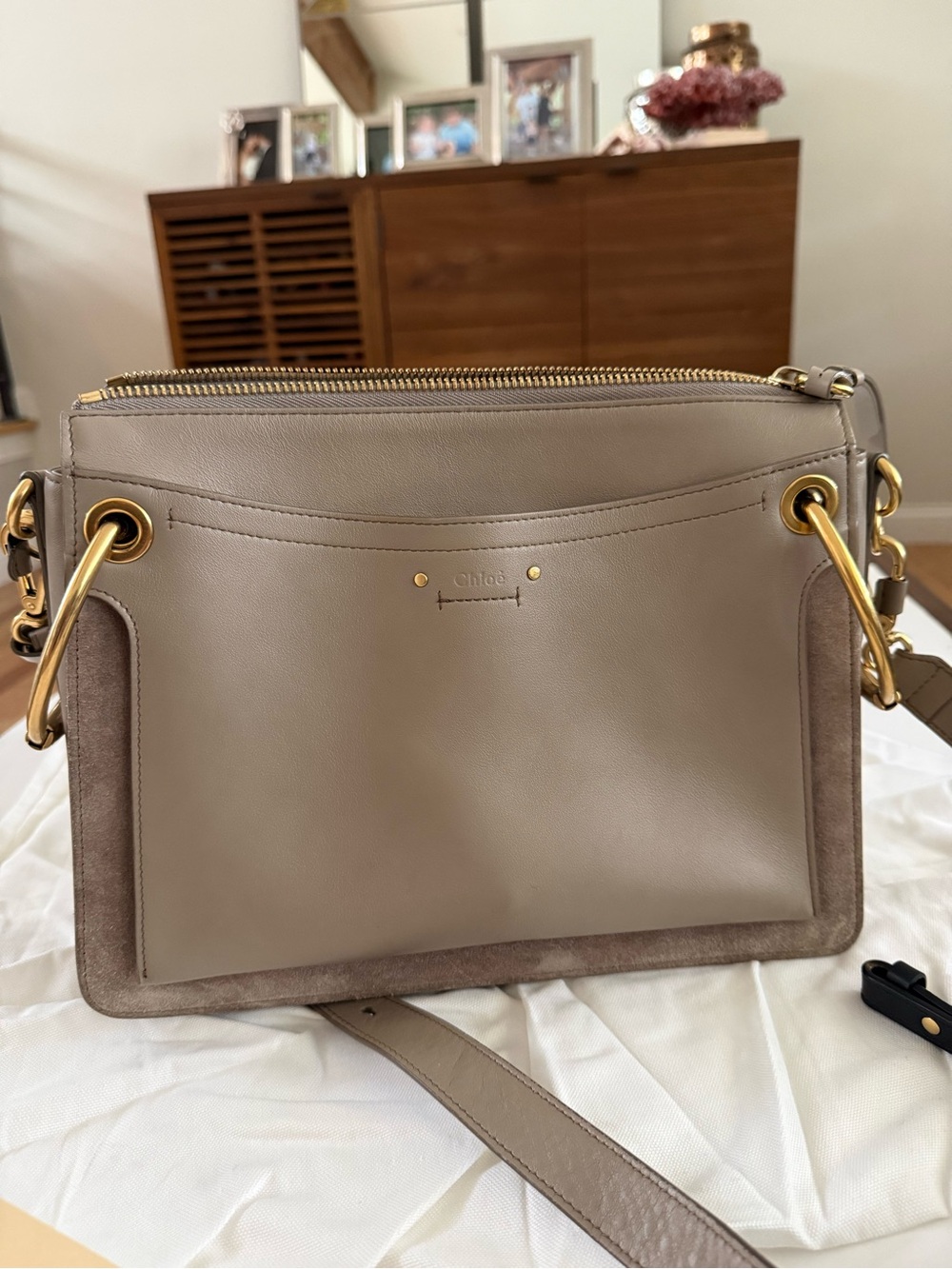 Chloe Roy Medium bag Leather Shoulder with Gold Hardware - Picture 13 of 16